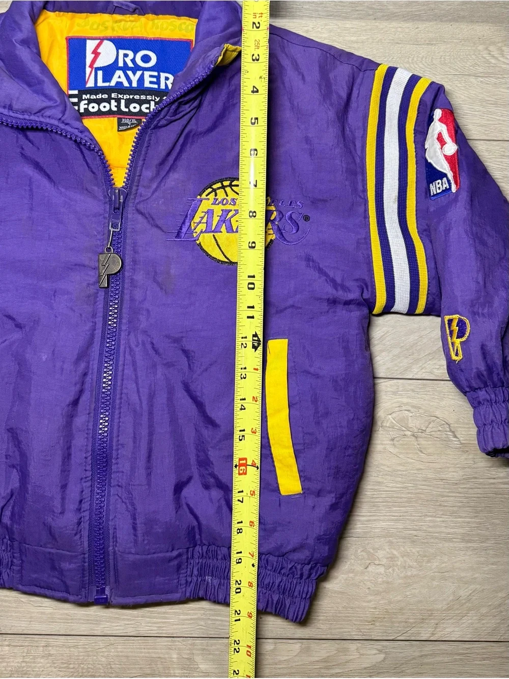 Vintage 1990s Boys Pro Player Los Angeles Lakers Embroidered Zip Up Windbreaker